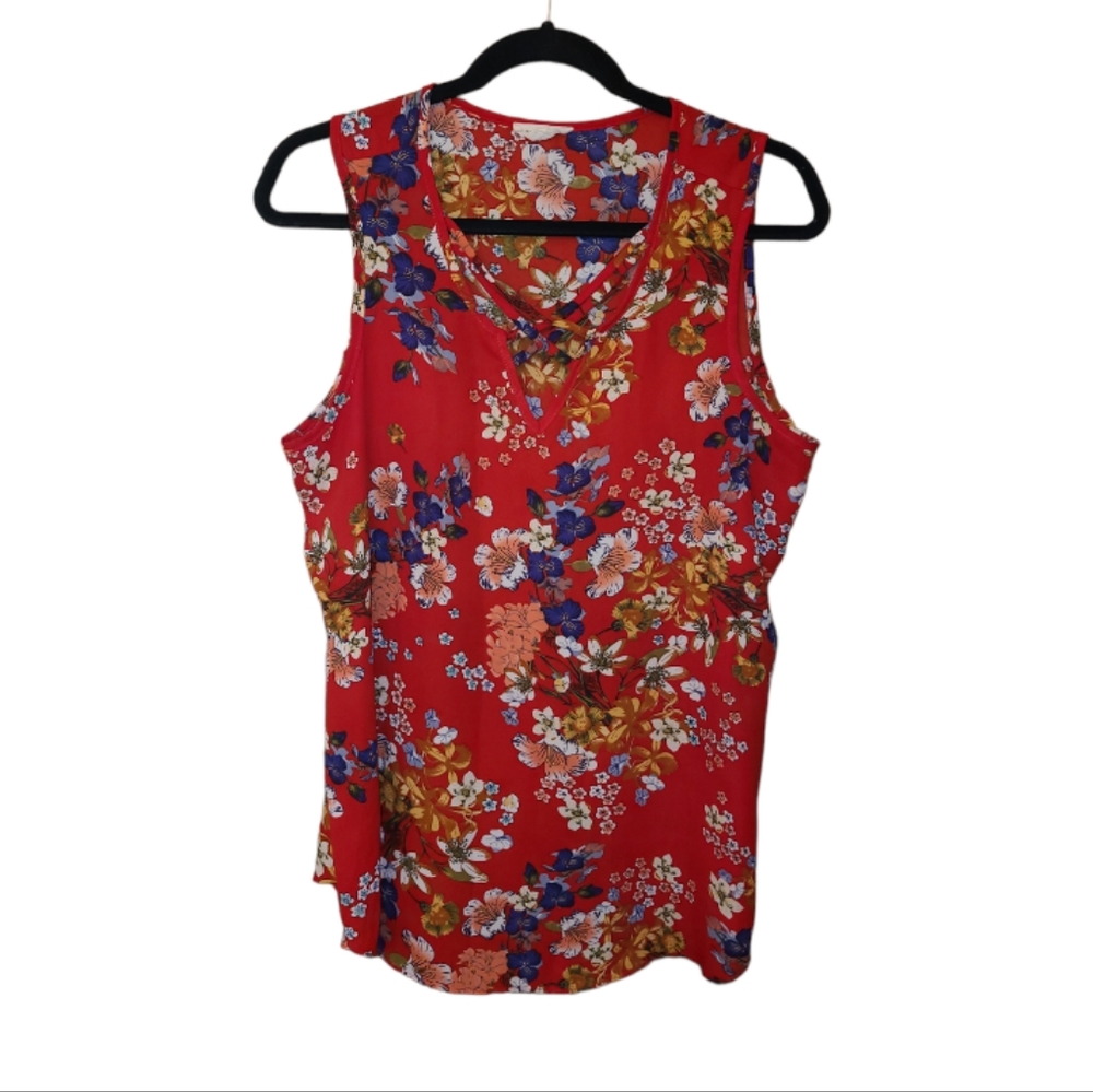 2/$25! Wearhouse‎ One Sleeveless Floral Top
